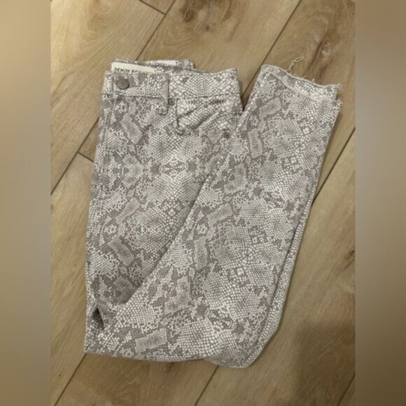 Denim Forum Lola High Rise Skinny Crop Snake PrintJeans - Picture 9 of 10